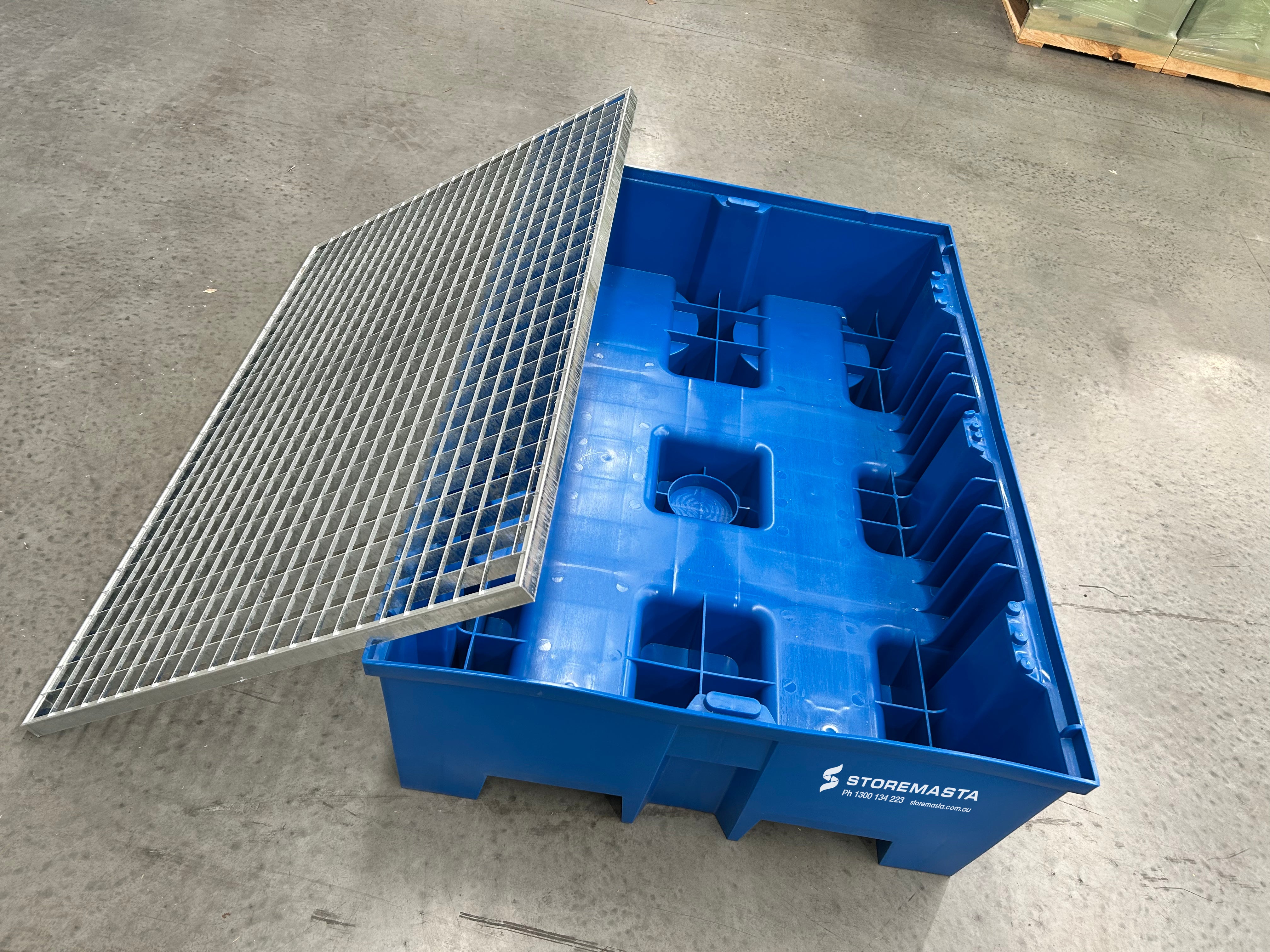 220L Polyethylene Sump Pallet - Blue with Galvanised Grid