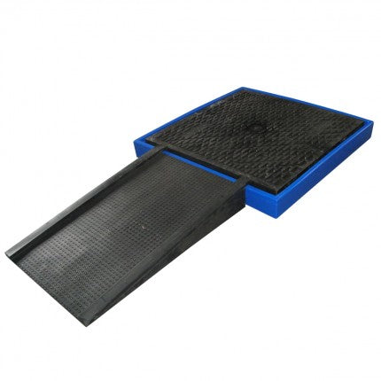 Polyethylene ramp for low profile bund - STOREMASTA